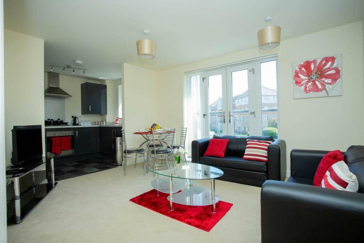Lake View Apartment Northampton Dış mekan fotoğraf