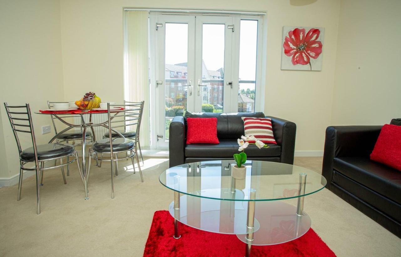 Lake View Apartment Northampton Dış mekan fotoğraf